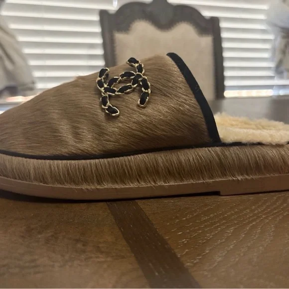 Tan Fur Slippers with Logo - Picture 8 of 8